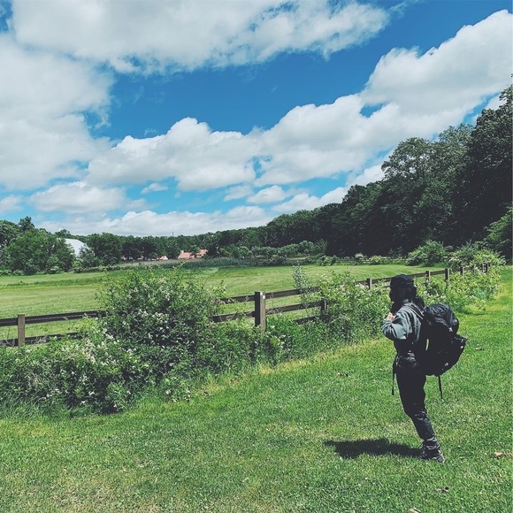 Meet your Posher, Jun - Picture 3 of 4